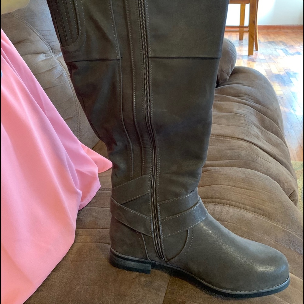 Women’s knee high boots
